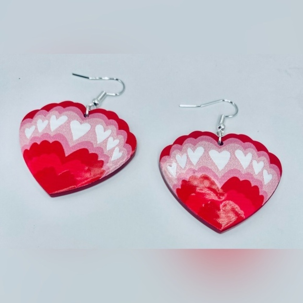 NWT - Artistic Red & Pink Heart Acrylic Earrings Set - Valentine’s Day!
